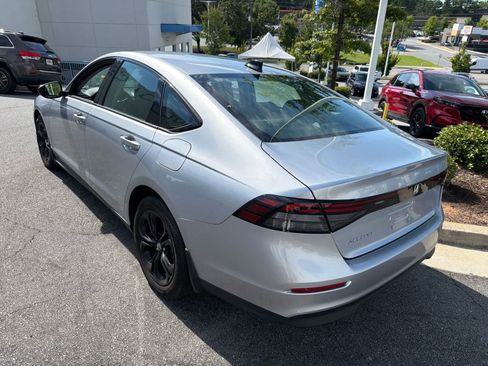 Used 2025 Honda Accord SE image 8
