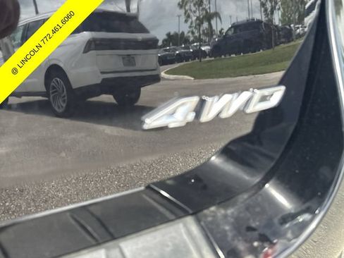 Used 2022 Ford Explorer Platinum w/ Equipment Group 601A AWD/4WD image 11