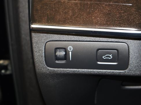 Used 2018 Volvo XC90 T6 Momentum w/ Convenience Package image 34