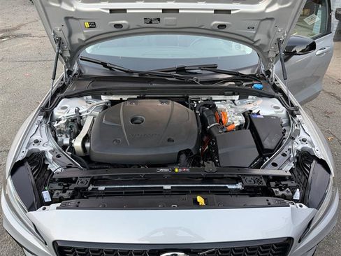 Used 2023 Volvo S60 T8 Plus image 18
