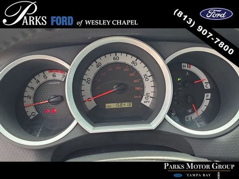 Used 2015 Toyota Tacoma 4x4 Access Cab V6 w/ TRD Sport Package image 27