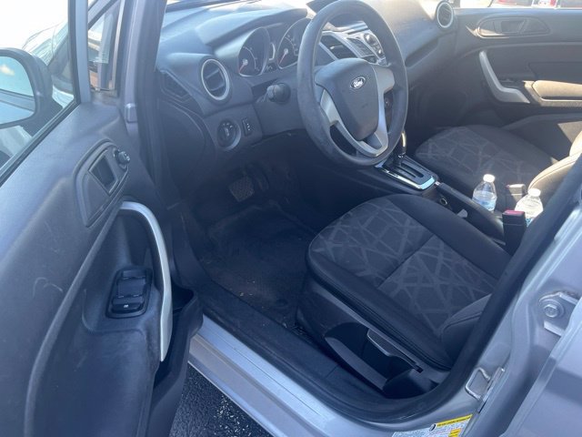 Used 2011 Ford Fiesta SE FWD image 9