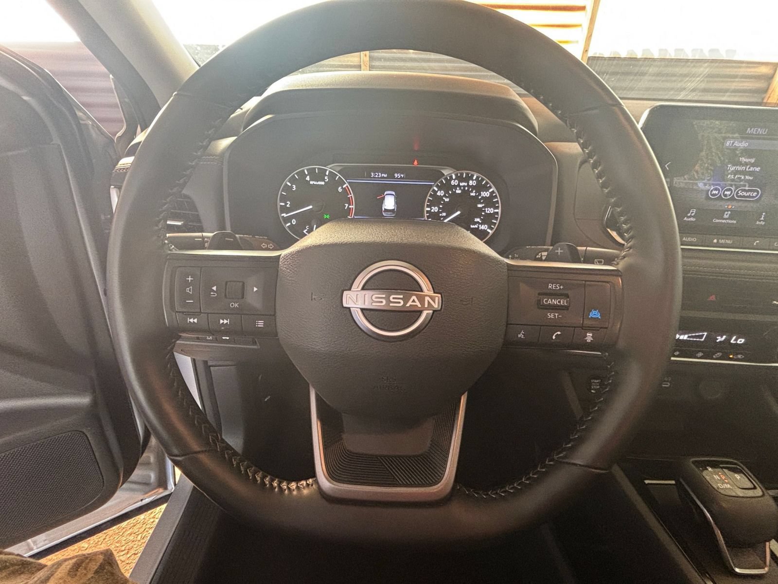 Used 2025 Nissan Rogue SV AWD/4WD image 27