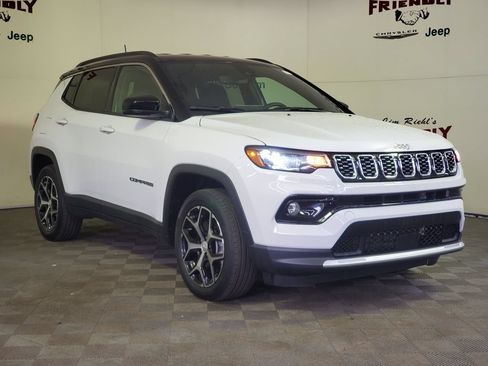 Used 2024 Jeep Compass Limited AWD/4WD image 2