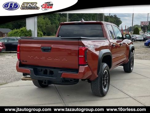 Used 2025 Toyota Tacoma TRD Off-Road AWD/4WD image 7