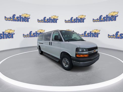 New 2024 Chevrolet Express 3500 Extended RWD image 3