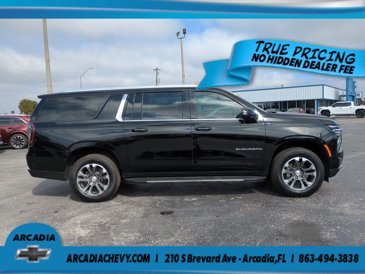Used 2025 Chevrolet Suburban LT w/ Comfort Package RWD image 3