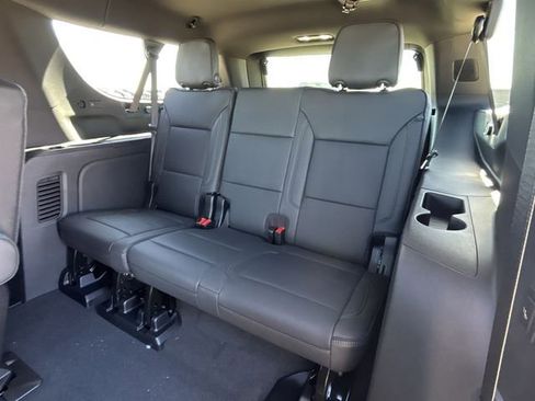 New 2026 Chevrolet Suburban High Country RWD image 29