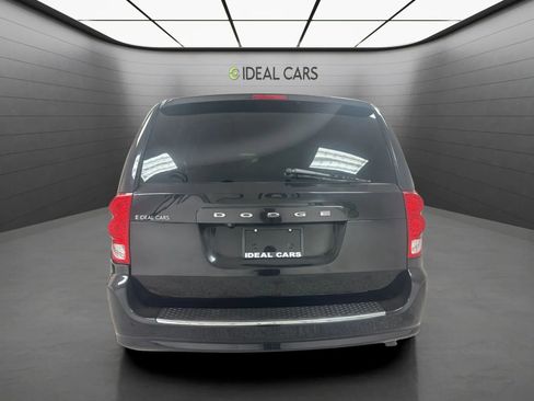Used 2019 Dodge Grand Caravan SXT FWD image 6