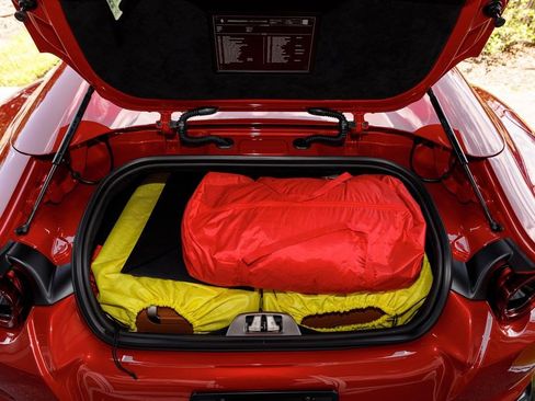 Used 2023 Ferrari 812 GTS RWD image 19