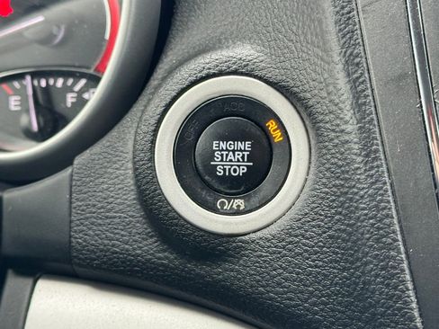 Used 2020 Dodge Journey SE w/ SE Popular Equipment Group FWD image 28
