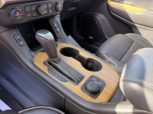 Used 2017 GMC Acadia Denali w/ Technology Package image 10