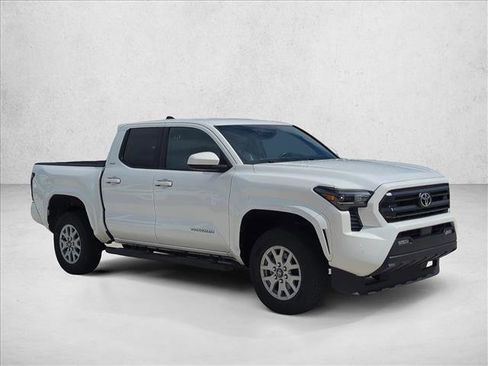 Used 2024 Toyota Tacoma SR5 image 3