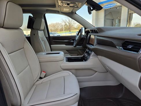 Used 2021 GMC Yukon XL Denali image 30