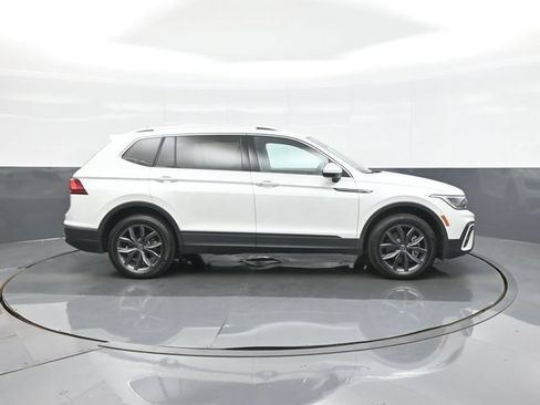 Used 2023 Volkswagen Tiguan SE FWD image 8