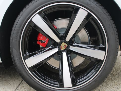 Used 2026 Porsche Macan GTS AWD/4WD image 15