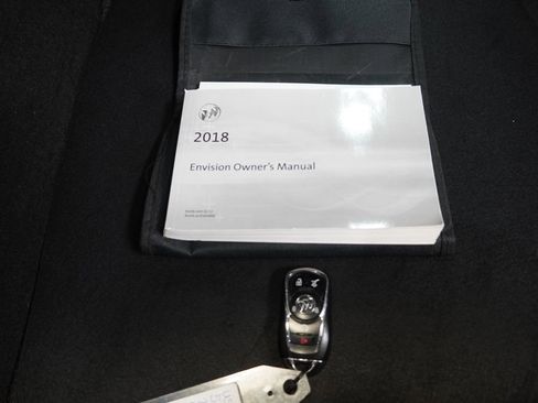 Used 2018 Buick Envision Essence AWD/4WD image 28