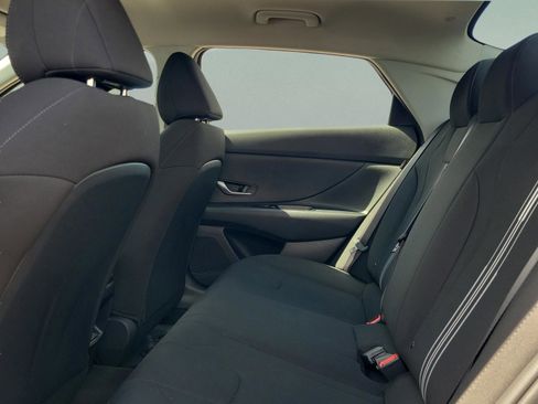 New 2025 Hyundai Elantra Blue image 10