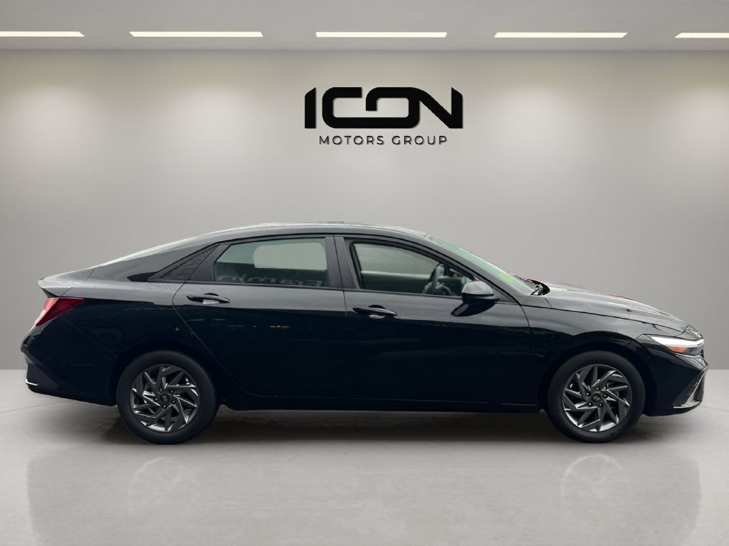Used 2024 Hyundai Elantra SEL FWD image 6