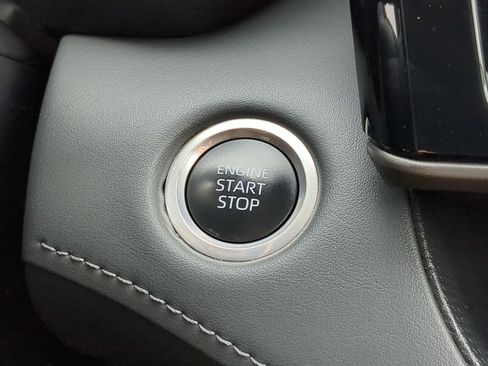 Used 2024 Toyota Highlander Limited image 22