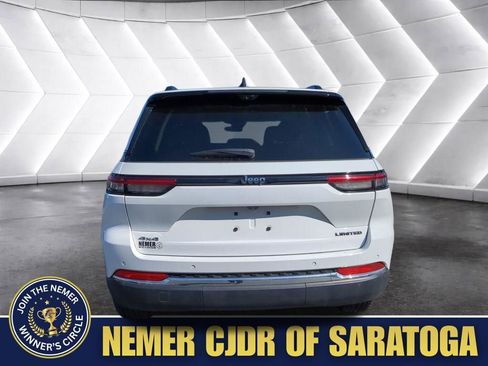 Used 2023 Jeep Grand Cherokee Limited w/ Luxury Tech Group II image 4