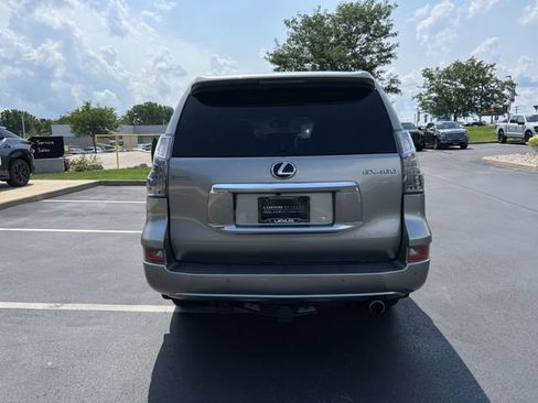 Used 2022 Lexus GX 460 Premium w/ Premium Plus Package AWD/4WD image 4