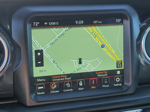 Used 2023 Jeep Wrangler Unlimited Sahara image 23