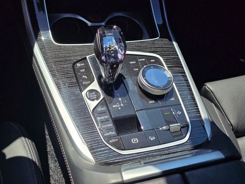 Used 2022 BMW X7 M50i AWD/4WD image 55