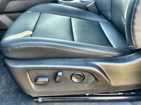 New 2026 GMC Canyon Elevation w/ Convenience Package image 14