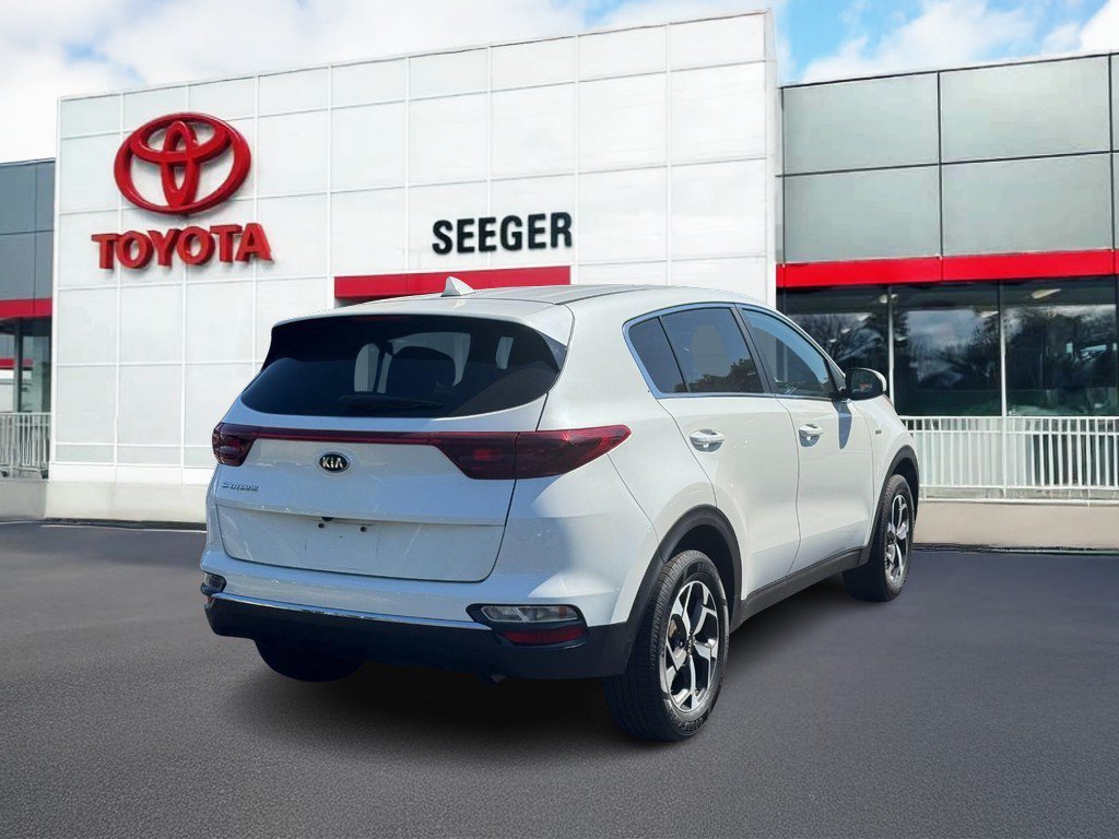 Used 2021 Kia Sportage LX AWD/4WD image 3