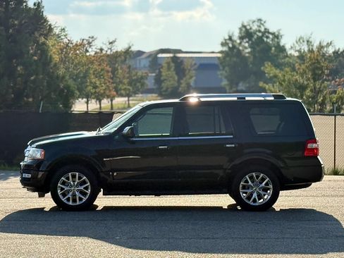 Used 2017 Ford Expedition Limited AWD/4WD image 8