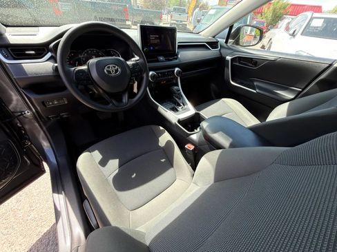 Used 2025 Toyota RAV4 LE AWD/4WD image 38