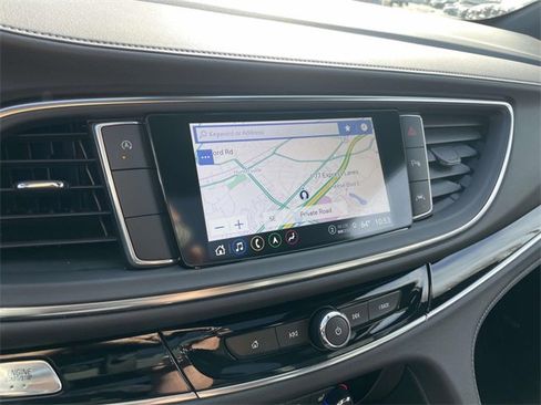 Used 2023 Buick Enclave Avenir image 7