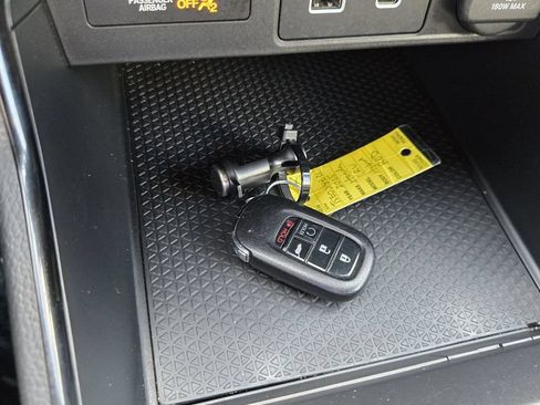 Used 2025 Honda CR-V Sport image 19