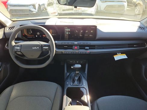 New 2026 Kia K4 LXS image 16