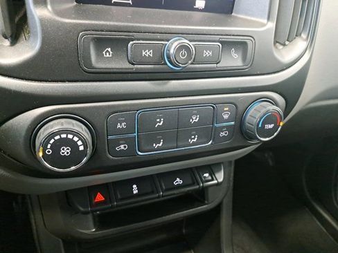 Used 2022 Chevrolet Colorado W/T w/ WT Convenience Package image 14