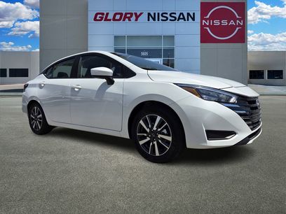 New 2025 Nissan Versa SV w/ Trunk Package
