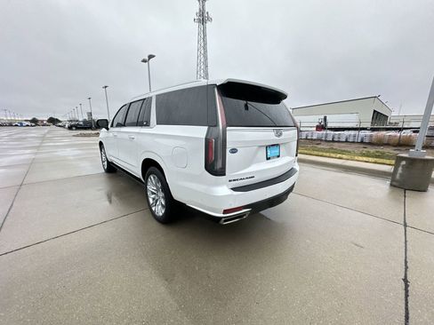 Used 2021 Cadillac Escalade ESV Premium Luxury Platinum w/ LPO, Radiant Package image 6