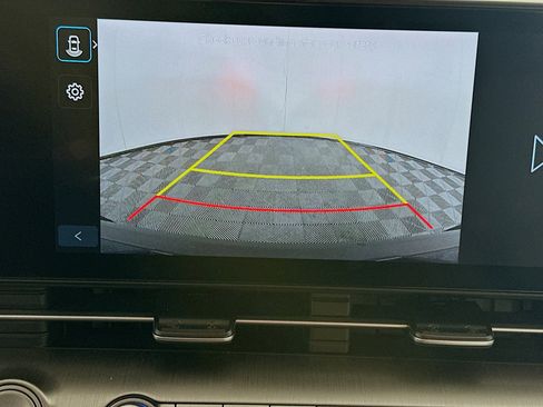 Used 2025 Hyundai Kona SEL FWD image 23