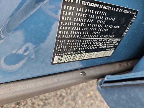 New 2025 Volkswagen Tiguan SE R-Line image 19