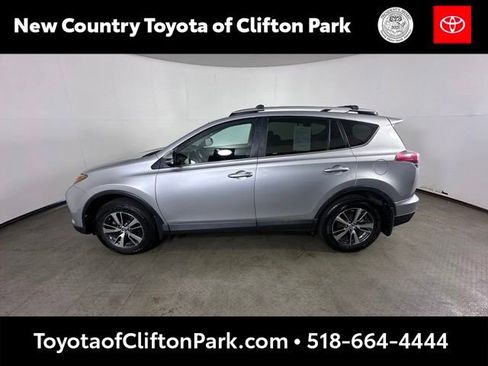 Used 2016 Toyota RAV4 XLE AWD/4WD image 6