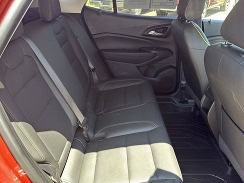 Used 2024 Chevrolet Trax ACTIV w/ Sunroof Package FWD image 46