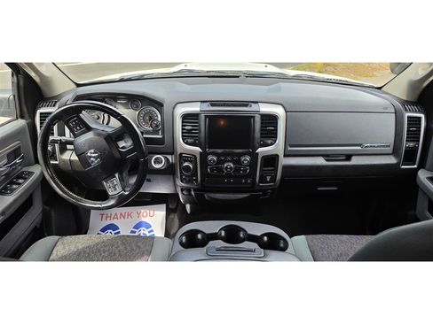 Used 2019 RAM 1500 Big Horn AWD/4WD image 16