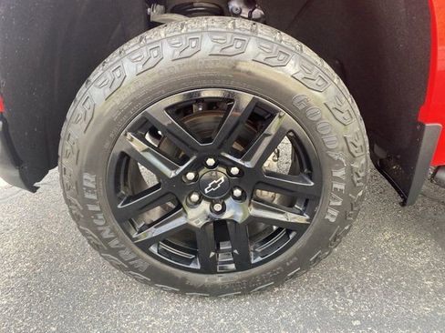 Used 2021 Chevrolet Silverado 1500 LT Trail Boss w/ Bed Protection Package image 6