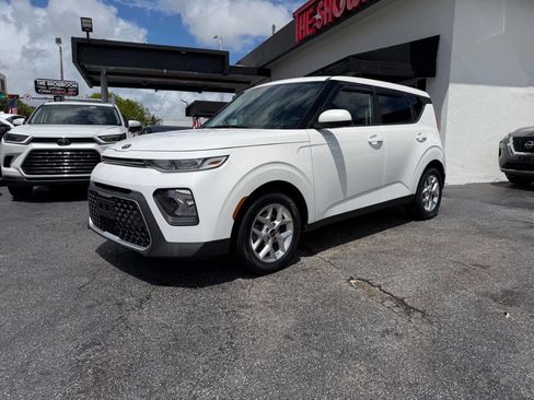 Used 2021 Kia Soul S image 1