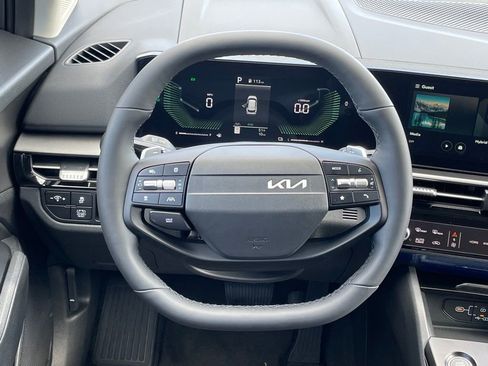 New 2026 Kia Sportage LX FWD image 11