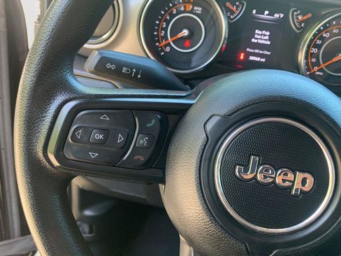 Used 2022 Jeep Wrangler Unlimited Sport AWD/4WD image 22