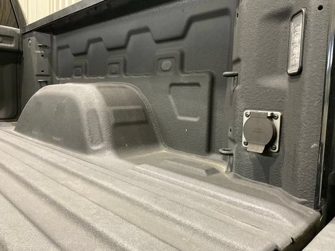 Used 2025 Chevrolet Silverado 1500 LT Trail Boss w/ Convenience Package II AWD/4WD image 28