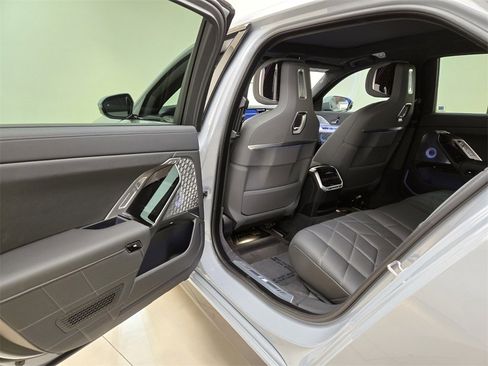 Used 2025 BMW 760i xDrive 760i xDrive image 18
