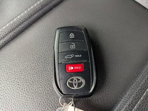 Certified 2025 Toyota Grand Highlander AWD Hybrid image 29